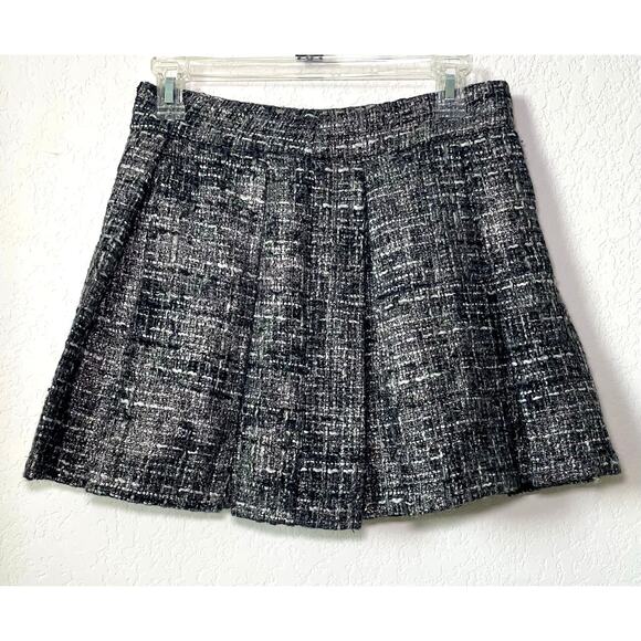 Alice + Olivia Tweed Plaid Grey Metallic Pleated Classic Mini Skirt Size 4 - Picture 1 of 4